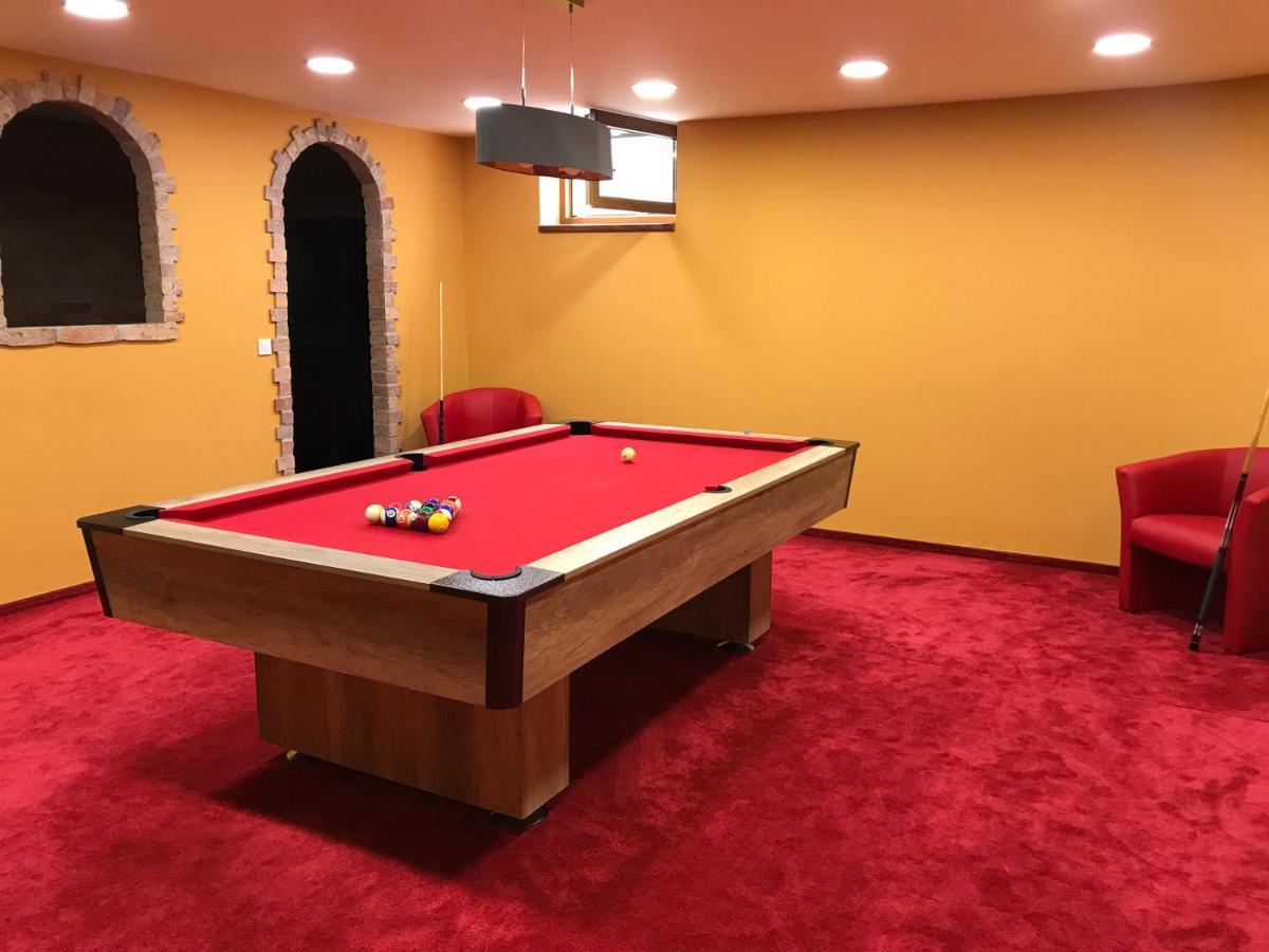 Royal Villa ケストヘイ エクステリア 写真