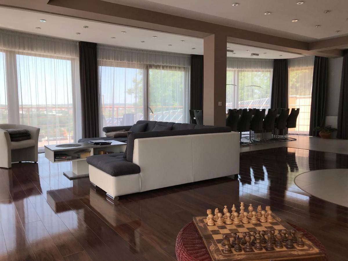 Royal Villa ケストヘイ エクステリア 写真